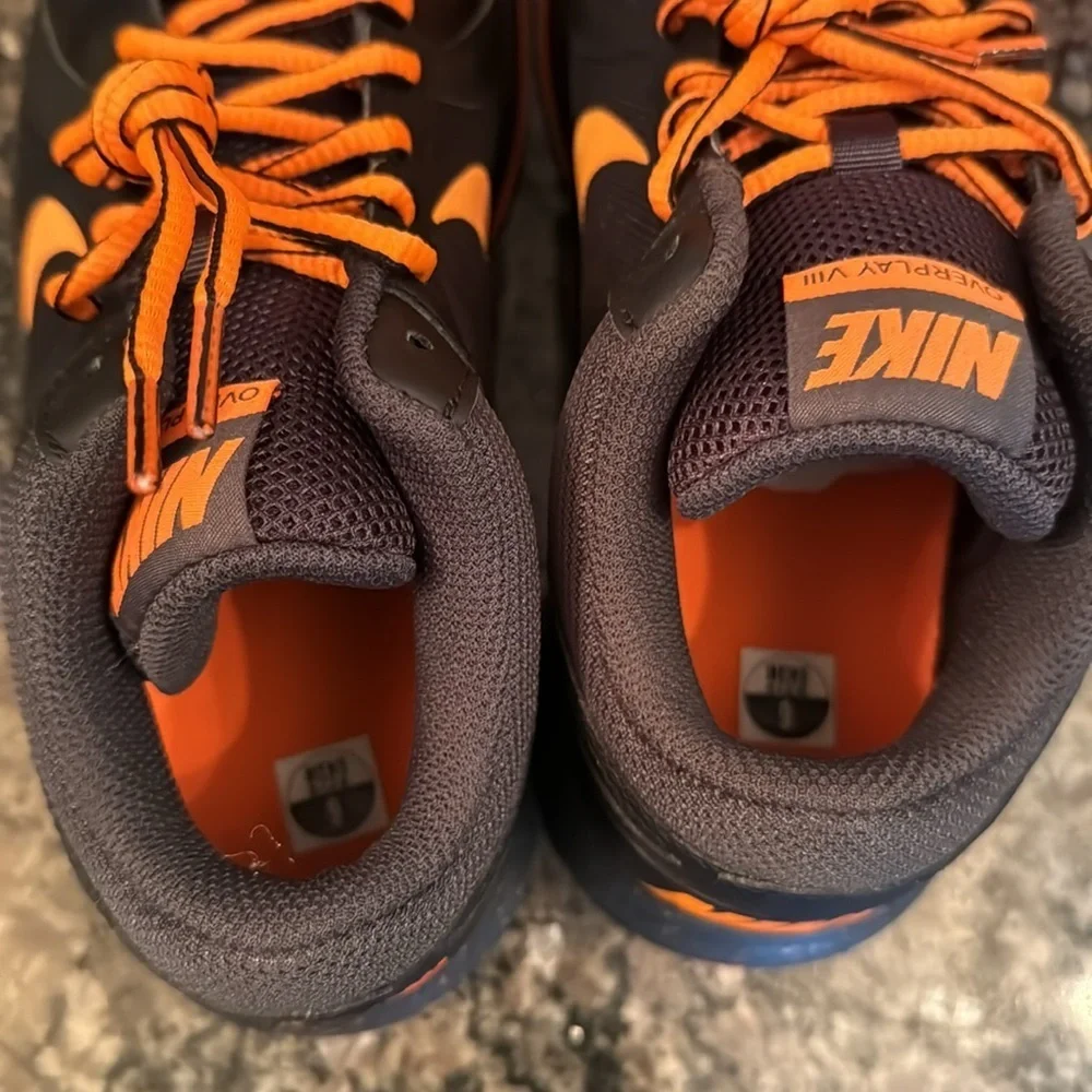 Nike overplay VIII NIB 9